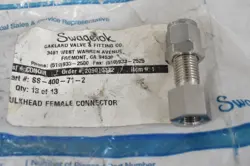 SWAGELOK SS-400-71-2 BULKHEAD FEMALE CONNECTOR 1/4