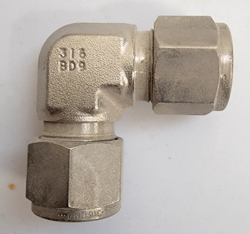 SWAGELOK SS-810-9 STAINLESS STEEL UNION ELBOW  1/2