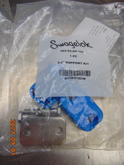 (1) SWAGELOK 3/4