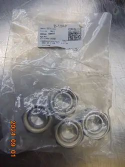 LOT OF 4 NEW SWAGELOK SS-1210-P PLUG FOR 3/4