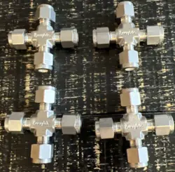 SWAGELOK SS-400-4 UNION CROSS FITTING, 1/4