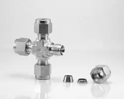 SWAGELOK SS-400-4 TUBE FITTING UNION CROSS 1/4 IN TUBE OD STAINLESS STEEL 316
