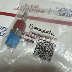 NEW SWAGELOK STAINLESS QUICK CONNECT STEM 1/4 MALE NPT SS-QC4-D-4PM
