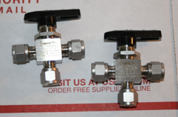 3-WAY NEEDLE