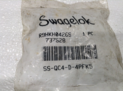 NEW SWAGELOK STAINLESS S/S SS-QC4-D-4PFK5 1/4