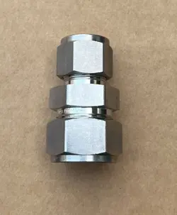 REDUCER SS-1210-6-8 SEVERAL