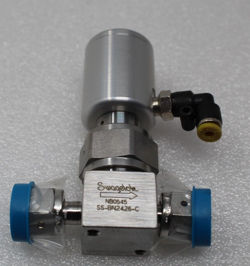 NEW NUPRO / SWAGELOK HIGH PURITY VALVE 1/4