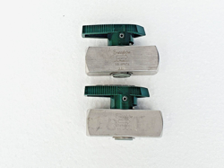 LOT OF 2 SWAGELOK SS-4P4T4 INSTRUMENT PLUG VALVE 1/4