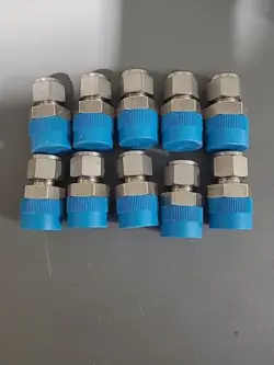10. SWAGELOK TUBE FITTING MALE CONNECTOR 1/2