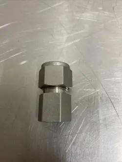 SWAGELOK STAINLESS STEEL CONNECTOR,  1/2