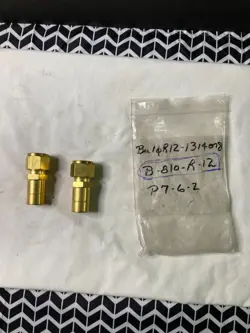 B-810-R-12 TUBE FITTING