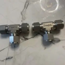 LOT-2PC  SWAGELOK SS-810-3, STAINLESS STEEL TUBE FITTING, UNION TEE, 1/2