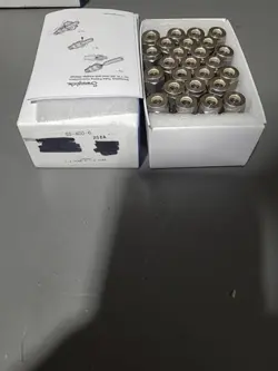 25 - SWAGELOK STAINLESS STEEL UNION FITTING, 1/4