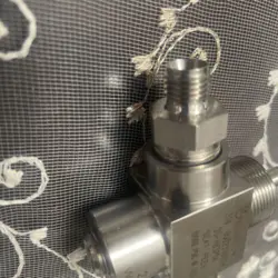 VALVE PEEK SEATS