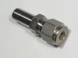 1 - SWAGELOK STAINLESS STEEL TUBE REDUCER, 1/4