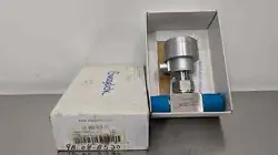 SWAGELOK SS-8BK-VCR-1C STAINLESS STEEL BELLOWS SEALED VALVE 1/2