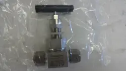 SWAGELOK NEEDLE VALUE SS-6NBS8