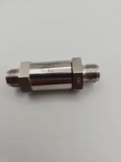 SWAGELOK SS-6C-1 , CHECK VALVE 1 PSI 3/8