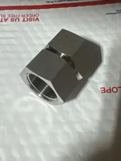 SWAGELOK SS-16-HCG 1
