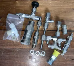 MISC LOT SWAGELOK STAINLESS FITTINGS