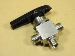 SWAGELOK SS-44XS10MM STAINLESS STEEL BALL VALVE, 10MM TUBE FITTINGS - USED