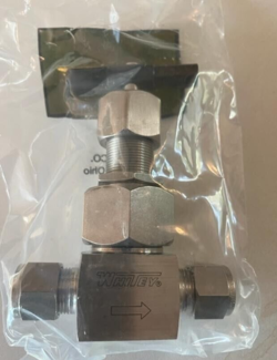 WHITEY SWAGELOK SS-8RS8 316 STAINLESS STEEL 1/2'' X 1/2'' NEEDLE VALVE IN BOX