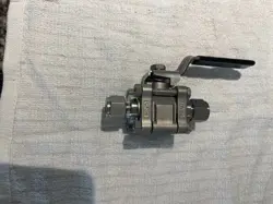 SWAGELOK 60 SERIES SS63TS8 3 PIECE BALL VALVE NEW