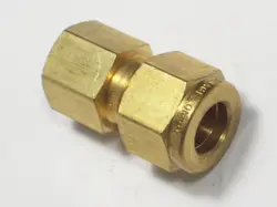 1 - SWAGELOK BRASS CONNECTOR FITTING, 3/8