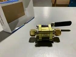 SWAGELOK B-63TS8