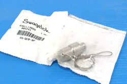 LOT OF 2 NEW SWAGELOK SS-QC8-BP BODY PROTECTOR SSQC8BP