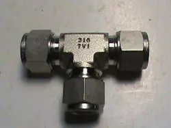 SWAGELOK  12MM STAINLESS STEEL FITTING TEE SS-12M0-3 SEVERAL AVAILABLE  NEW