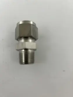 SWAGELOK MALE CONNECTOR SS-810-1-6