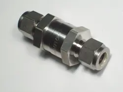1- SWAGELOK STAINLESS STEEL POPPET 6000 PSI CHECK VALVE, 3/8
