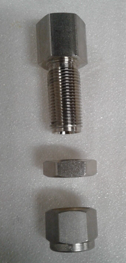 BULKHEAD FEMALE CONNECTOR