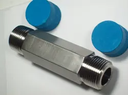 1 - SWAGELOK STAINLESS STEEL PIPE HEX LONG NIPPLE, 3/4