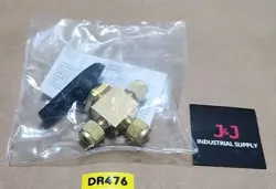 *BRAND NEW* SWAGELOK B-43XS4 1-PC 40 SERIES BRASS 3-WAY BALL VALVE   WARRANTY!