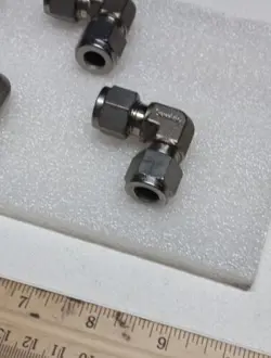 ELBOW SS-600-9