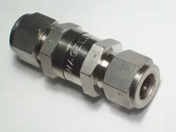 1- SWAGELOK STAINLESS STEEL POPPET 6000 PSI CHECK VALVE, 1/2