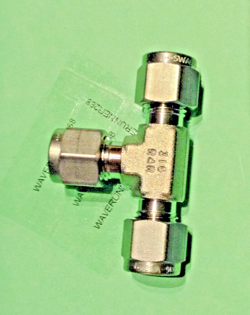 SWAGELOK SS-400-3 STAINLESS STEEL 1/4 INCH TEE TUBE FITTING UNION