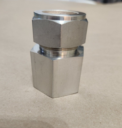 NEW SWAGELOK SS-1610-7-16 TUBE FITTING FEMALE CONNECTOR 1” TUBE OD X 1” FNPT