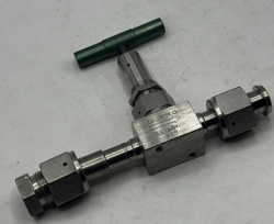 SWAGELOK NUPRO SS 6BK  V19 SHUT OFF VALVE STAINLESS