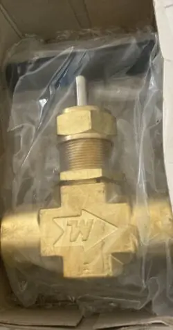 NEW SEALED WHITEY (SWAGELOK) B-18RF8 BRASS INTEGRAL BONNET NEEDLE VALVE