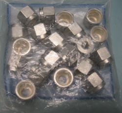 LOT (20) SWAGELOK SS-402-1 NUT FOR 1/4