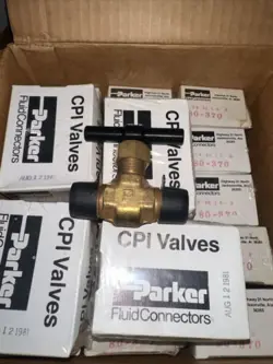 LOT OF 35 BRASS PARKER NEEDLE VALVES 8M-V8LR-B NEW BOXES SWAGELOK REF B-1RM8