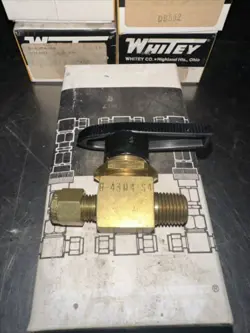LOT OF 50 BRASS WHITEY BALL VALVES B-43M4-S4 NEW BOXES SWAGELOK VALVES
