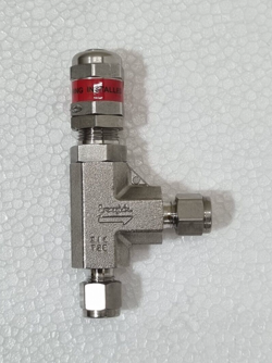 SWAGELOK SS-4R3A, HIGH PRESSURE PROPORTIONAL RELIEF VALVE, 1/4
