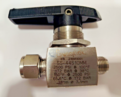 SWAGELOK 316 SS-44S10MM 2500 PSI & 172 BAR