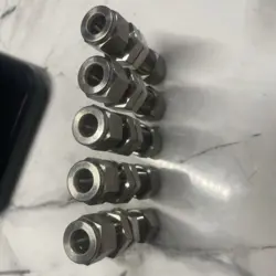 LOT-5PC SWAGELOK SS-600-61 ,  3/8 BULKHEAD UNION,,