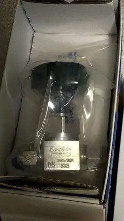 1PCS NEW SWAGELOK SS-DSS6 VALVE