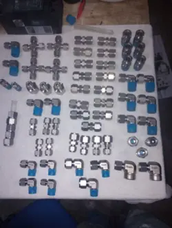 LOT OF 65 NEW SWAGELOKS FITTINGS